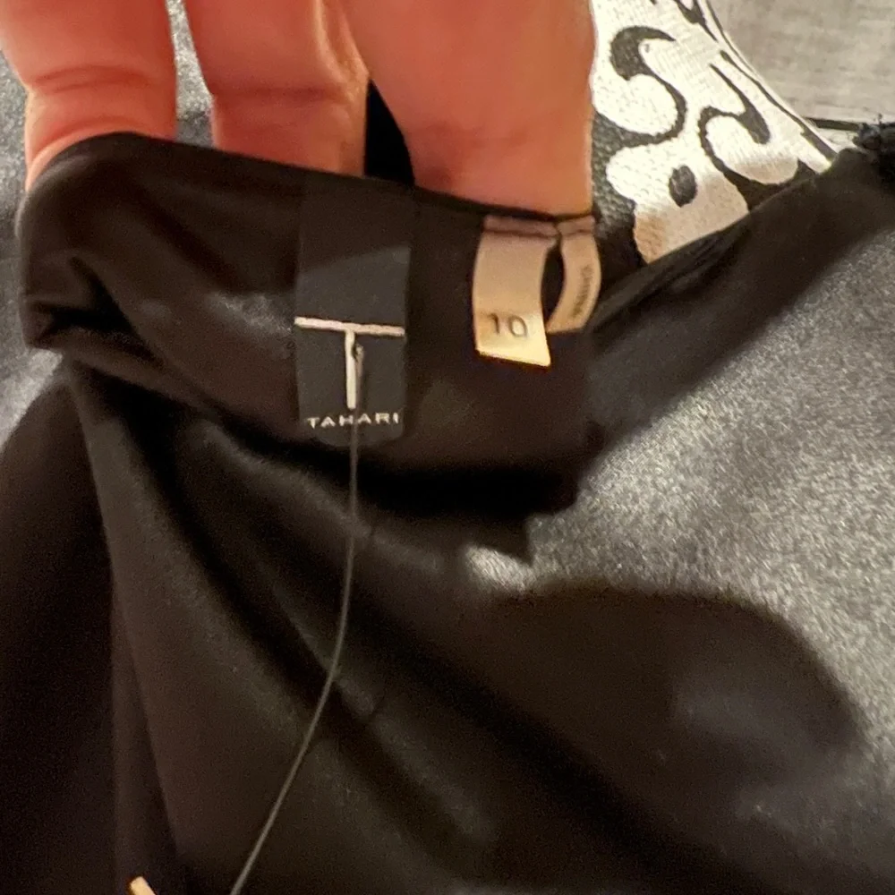 Tahari Black 100% Silk Formal Party Charlotte Dress Satin Look Ruffles NWT New - Picture 5 of 9